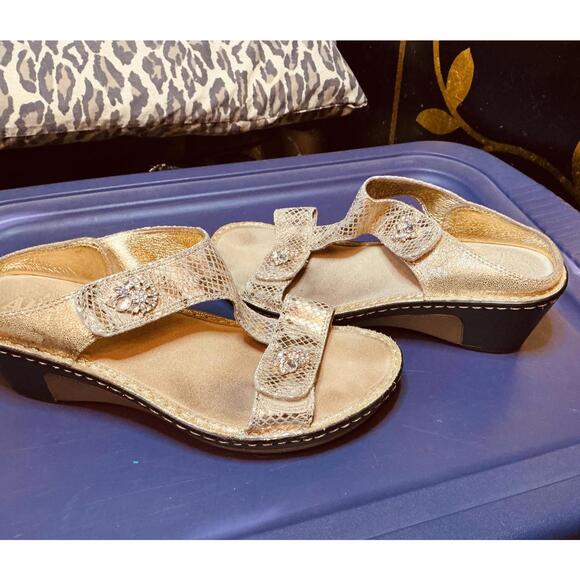 40 10 River Of Gold Wedges - Picture 2 of 5